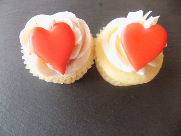 How to: Royal Icing Hearts