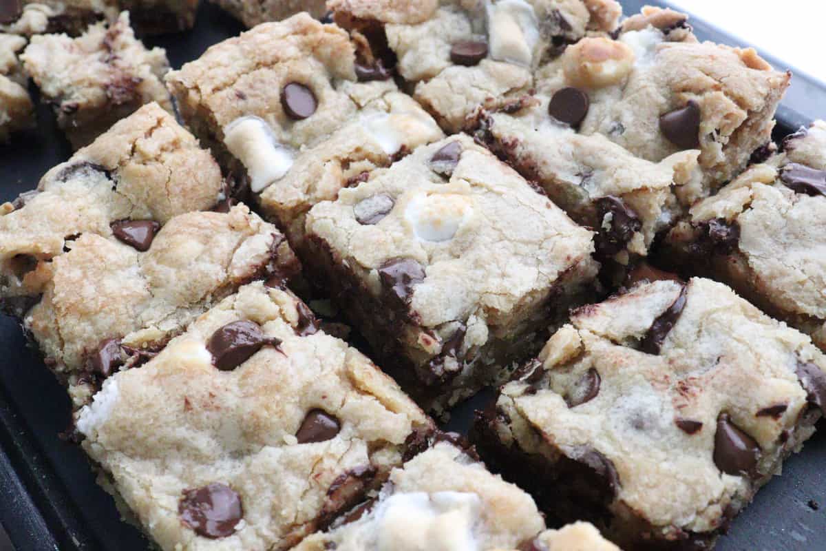 Chewy S'mores Cookie Bars