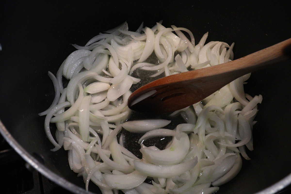 Sayadeih (Lebanese Fish and Rice)