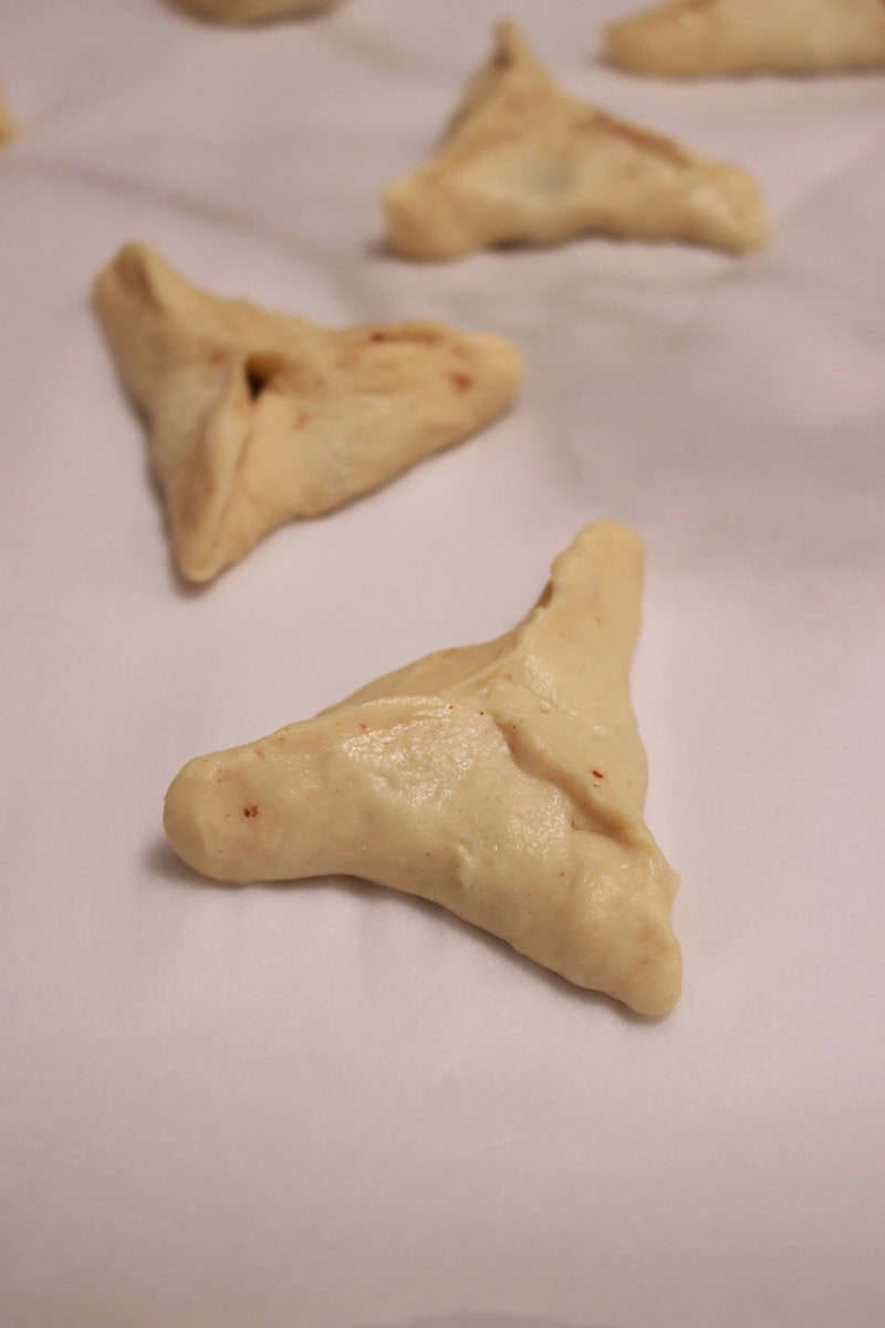 Homemade Lebanese Spinach Pies (Fatayer bi Sabanekh)