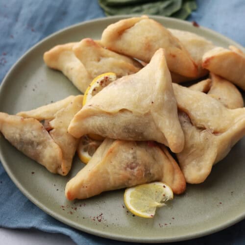Homemade Lebanese Spinach Pies (Fatayer bi Sabanekh)