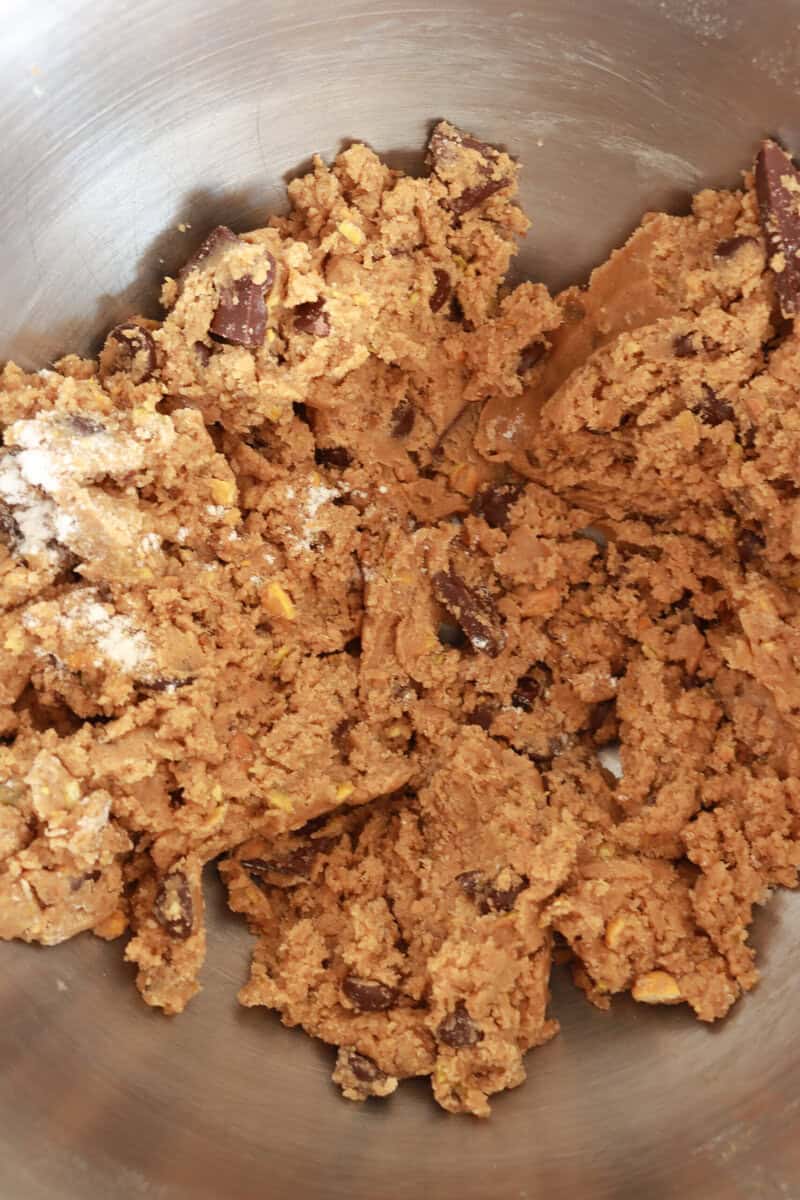 Pistachio Chocolate Chip Cookies